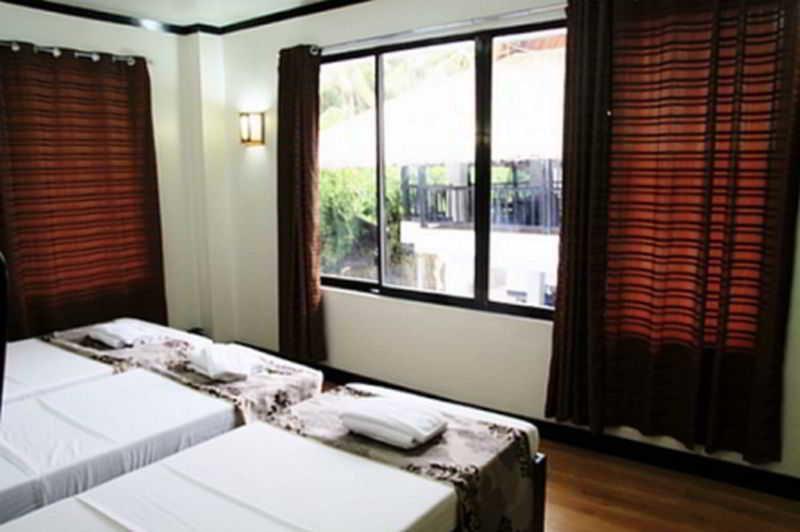 Mayflower Hotel 3*